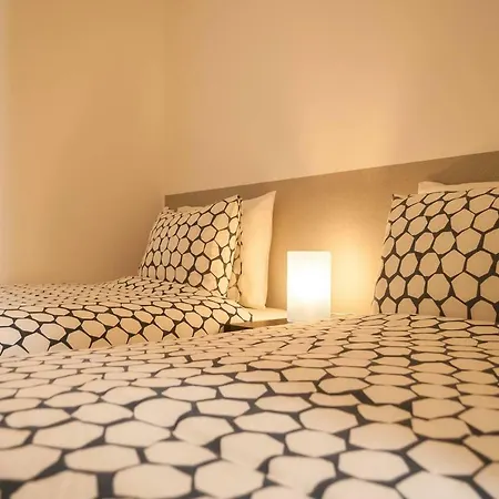 Vila Berta Apartment In A Cottage Street *