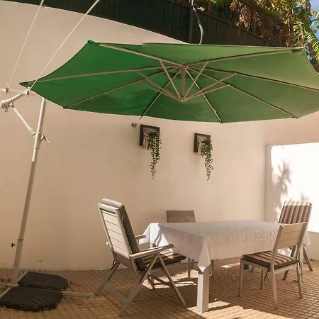 Vila Berta Apartment In A Cottage Street Lisbon