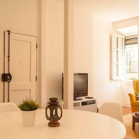 Apartment Vila Berta Apartment In A Cottage Street Lisbon